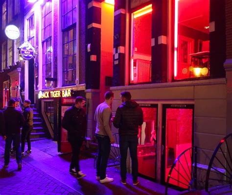 how much are hookers in amsterdam|Red Light District Amsterdam: Cost 